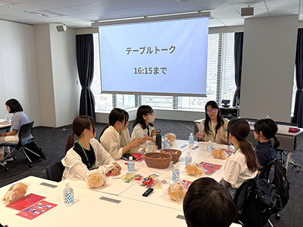 女性社員との座談会