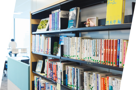 集中のあとは、ふらっと図書館へ